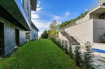 شقق فاخرة بتصميم 5 نجوم مطلة على البحر في أوسكودار